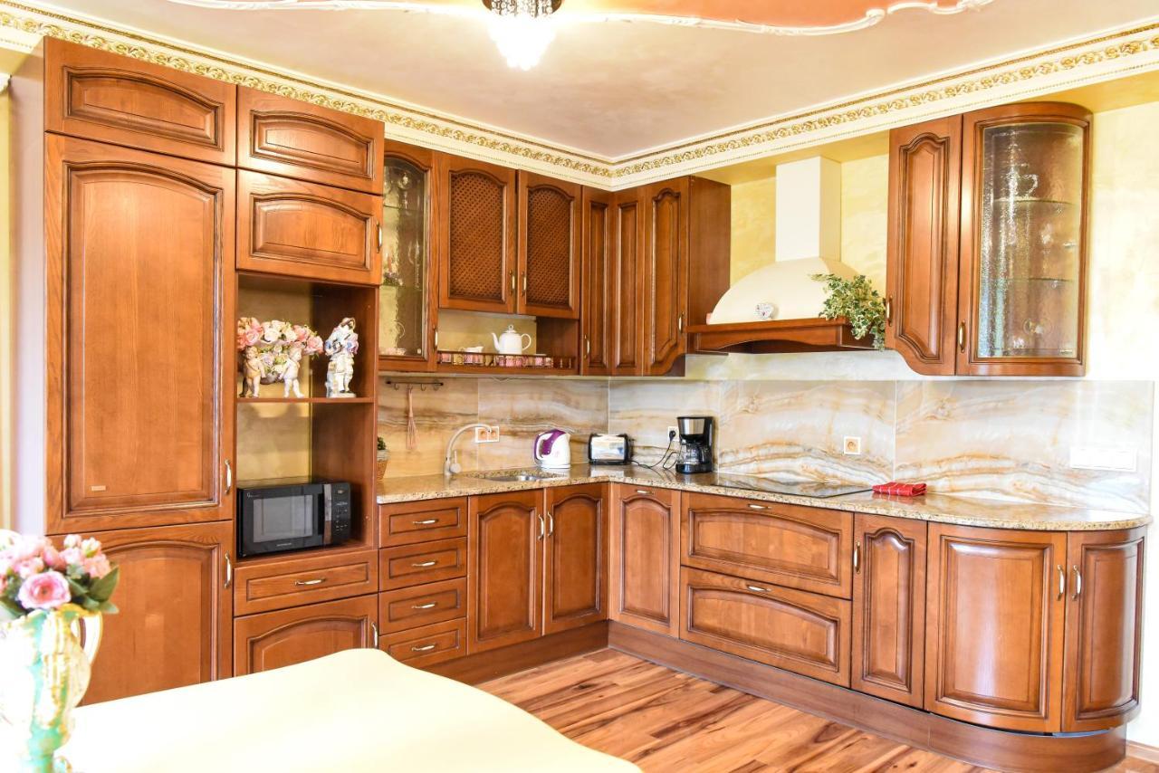 Apartamento Rose Mariánské Lázně Exterior foto