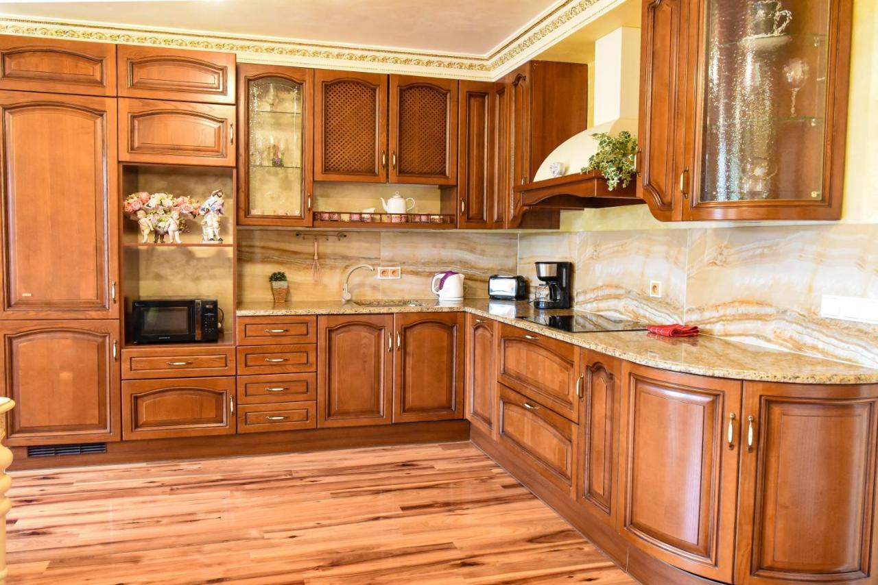 Apartamento Rose Mariánské Lázně Exterior foto