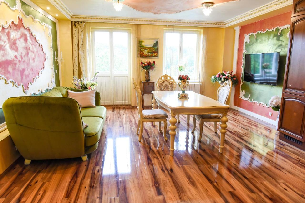 Apartamento Rose Mariánské Lázně Exterior foto