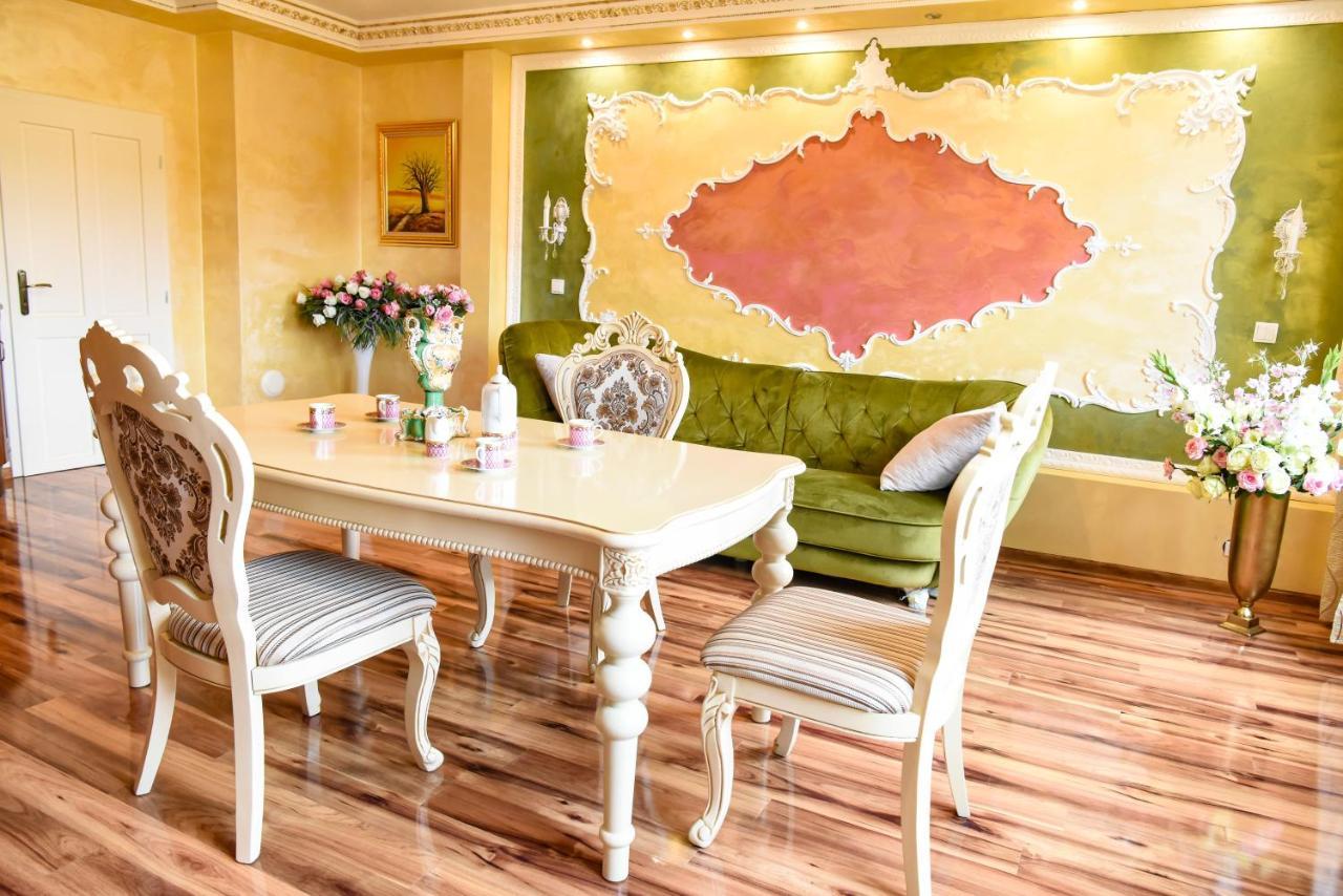 Apartamento Rose Mariánské Lázně Exterior foto